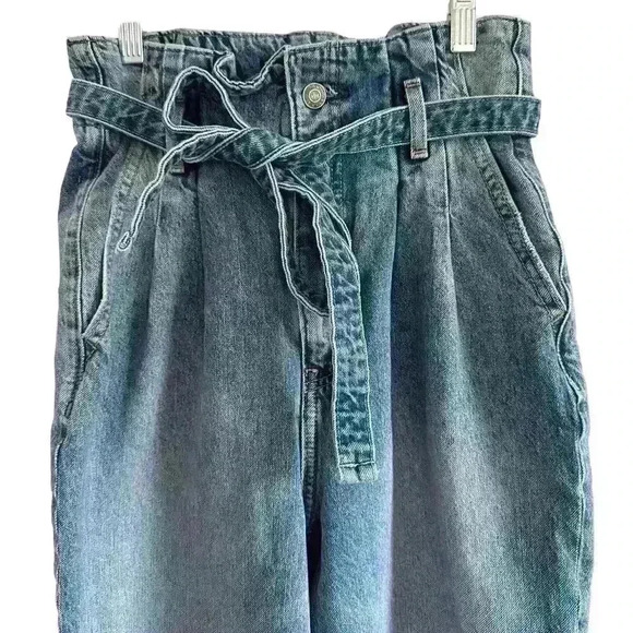 Abercrombie & Fitch Mom Jean Paper Bag Raw Hem Tie High Rise Blue Tie 26 2 Reg - Picture 2 of 6